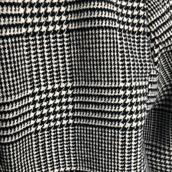 Classic Black and White Plaid Coat - Picture 9 of 11